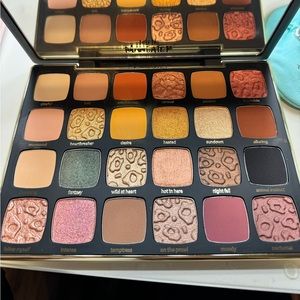 TARTE maneater after dark palette